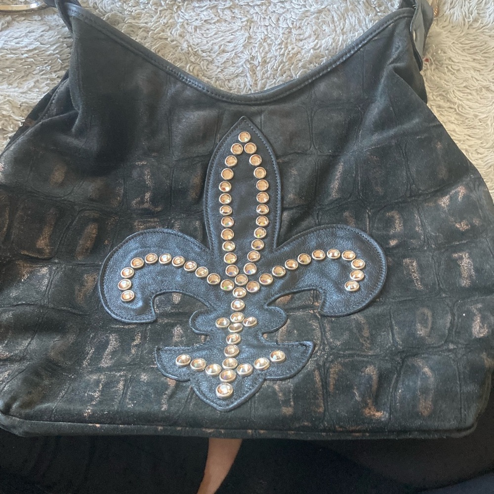 Raviani bucket bag